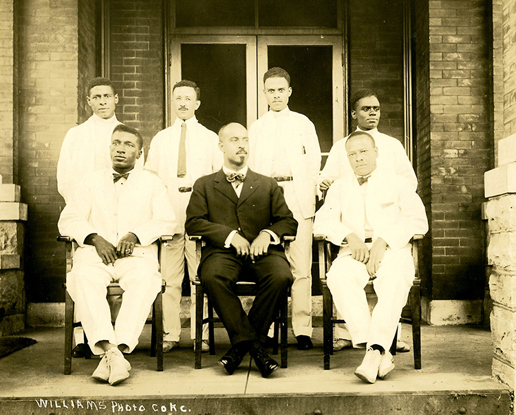 General Hospital No. 2 doctors. BLACK ARCHIVES OF MID-AMERICA