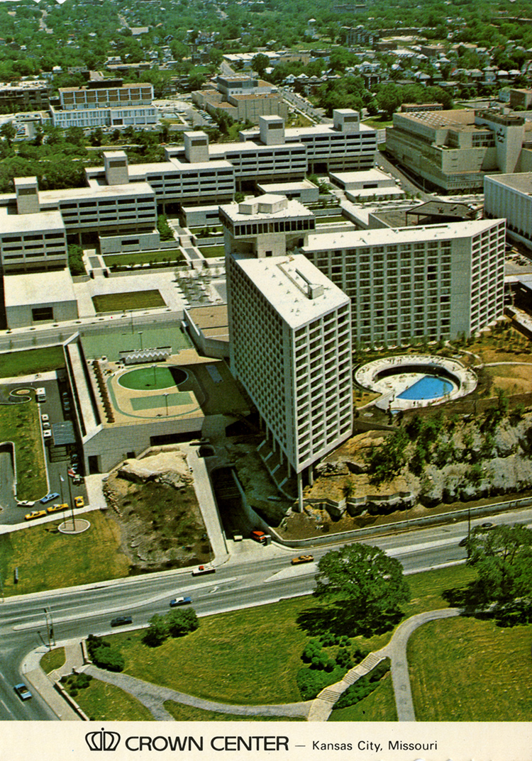 Crown Center Hotel and complex at Main Street and Pershing Road, 1970s postcard. Remnants of Signboard Hill’s limestone outcroppings are visible along Main Street.