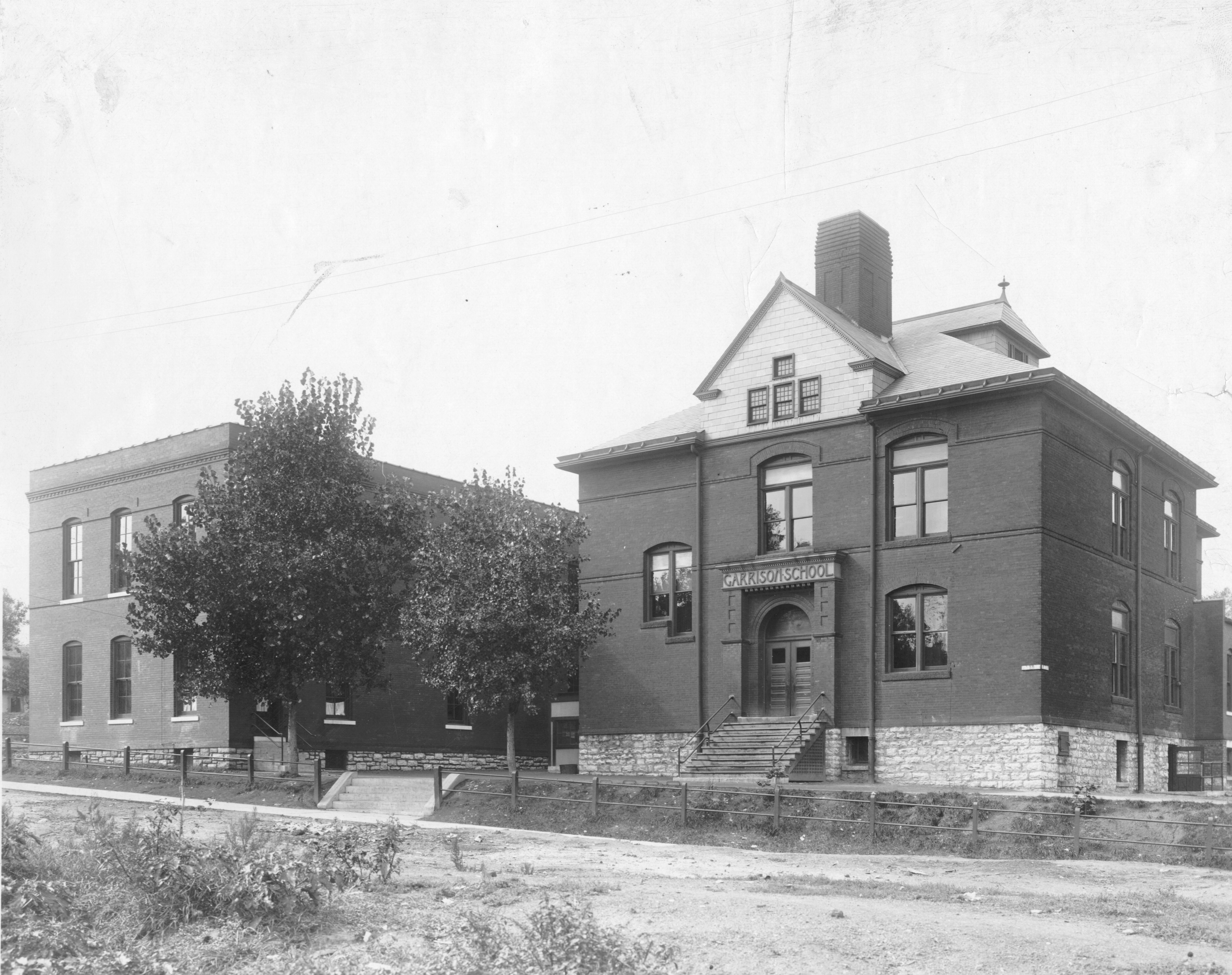 The Garrison School that once stood at Fourth Street and Forest Avenue.