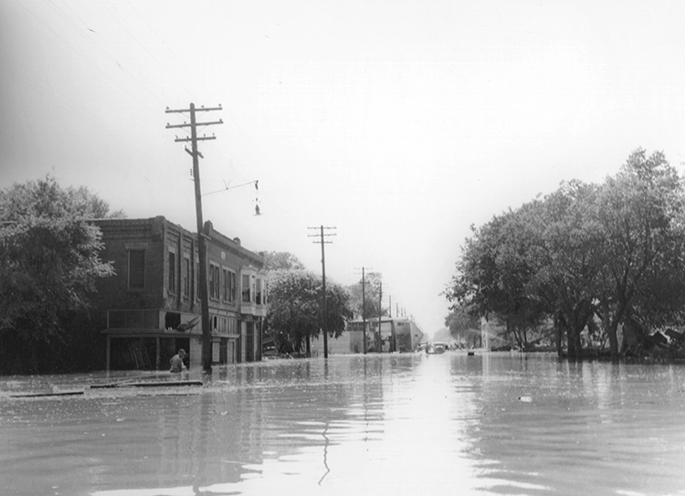 The flood at Ninth and Osage streets in Kansas City, Kansas.