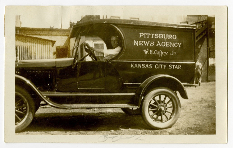 Pittsburgh News Agency - Kansas City Star truck, circa 1925.