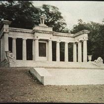 Thomas H. Swope Mausoleum