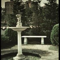 Fountain at Alameda Road and Wyandotte Street