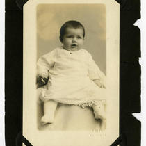 Willows Infant Portrait 