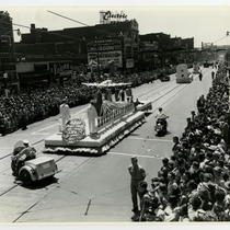 Kansas City Centennial Parade - TWA Float